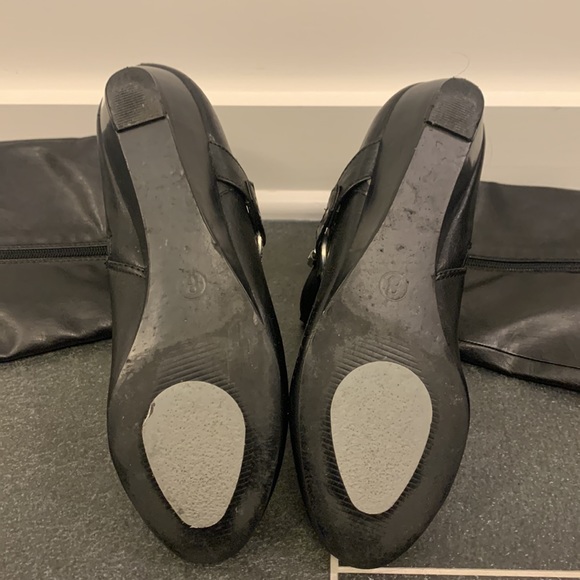 Black boots - Picture 9 of 9